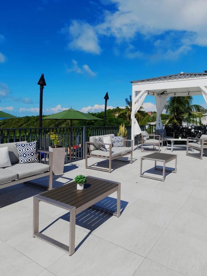 Trade Winds Hotel Dickenson Bay Buitenkant foto
