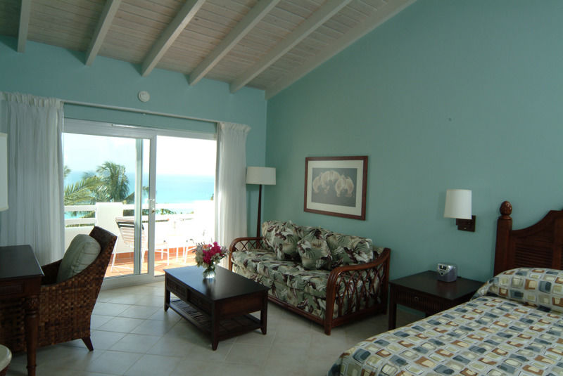 Trade Winds Hotel Dickenson Bay Buitenkant foto