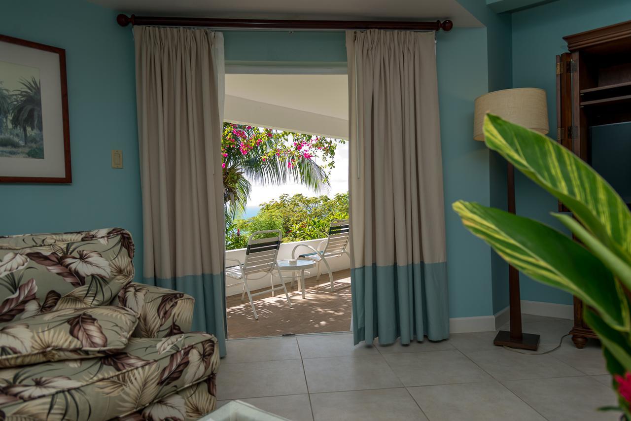Trade Winds Hotel Dickenson Bay Buitenkant foto