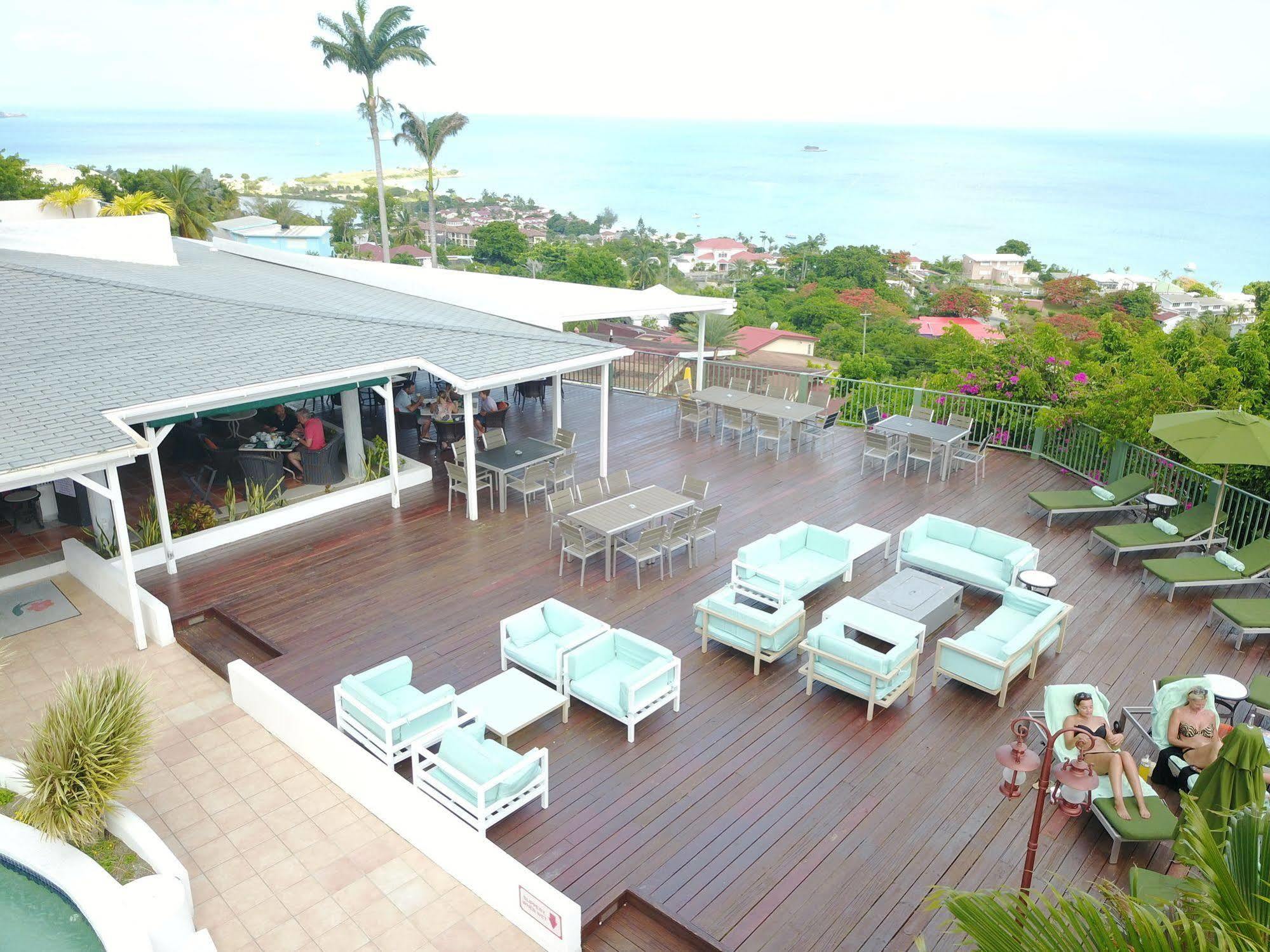 Trade Winds Hotel Dickenson Bay Buitenkant foto